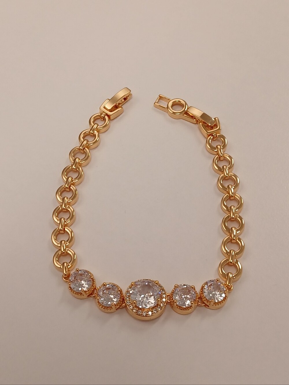 NEW! 18k Gold Plated Crystal Cz Circle Bracelet - Pretty Bird 6.75-7.25"